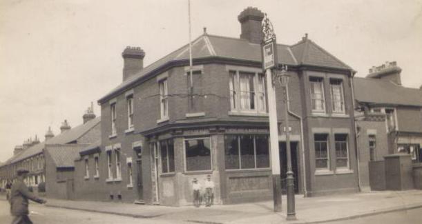 The Globe, Bedford