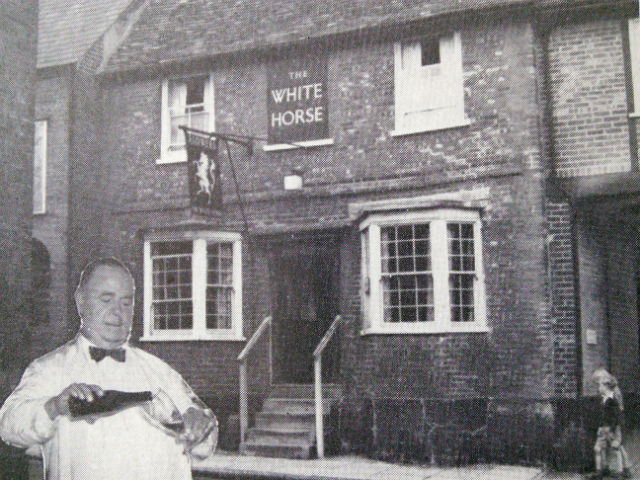 White Horse, Dunstable