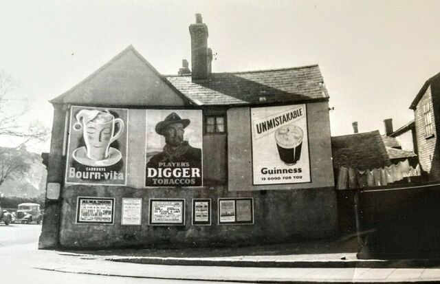 Eight Bells, Luton