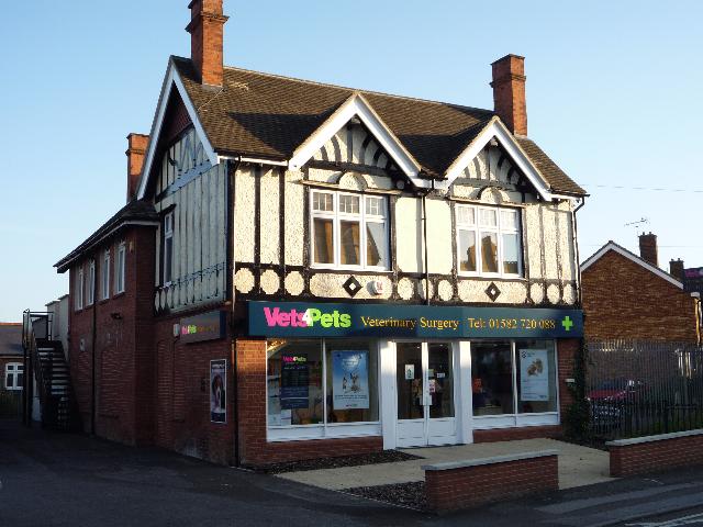 Royal Oak, Luton
