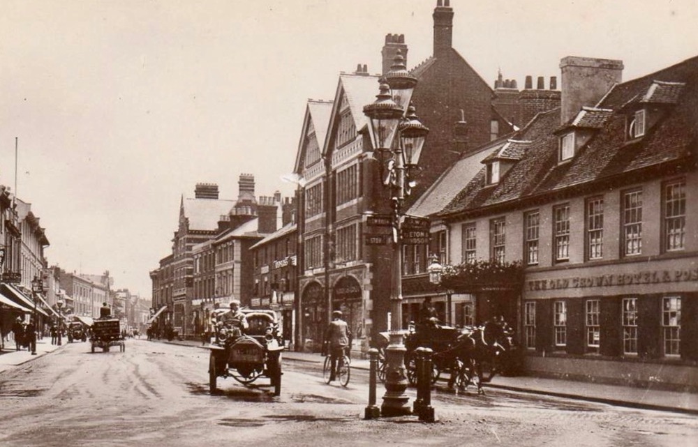 The Crown, Slough