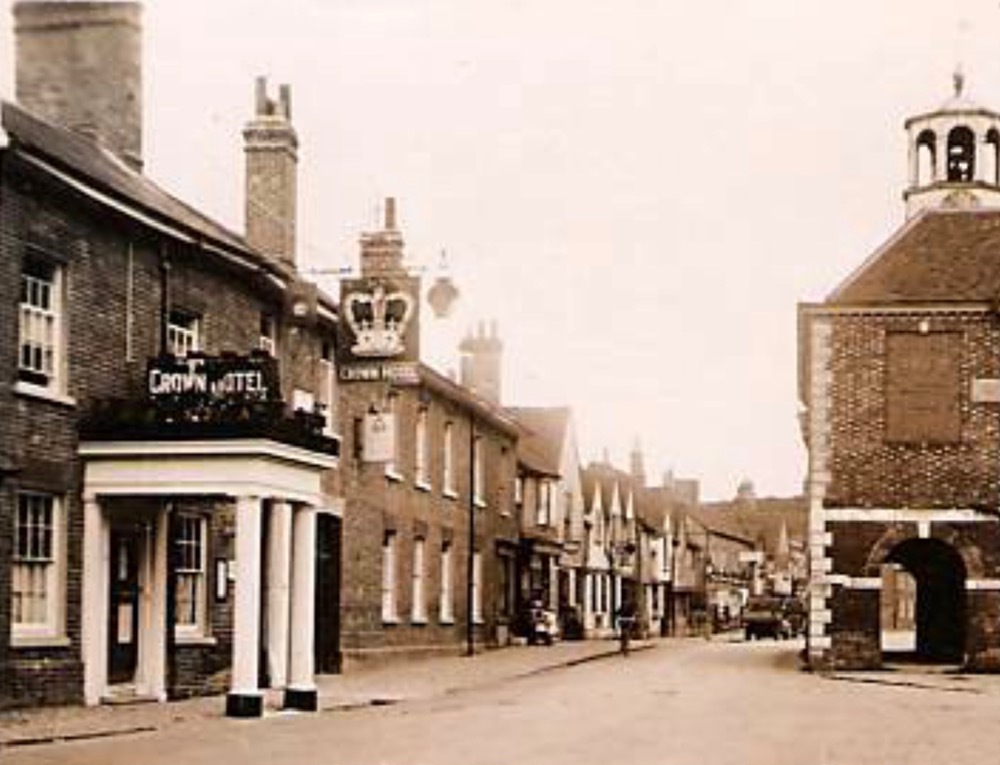 The Crown, Chesham