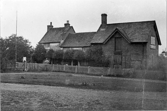 Old Bell, Tylers Green