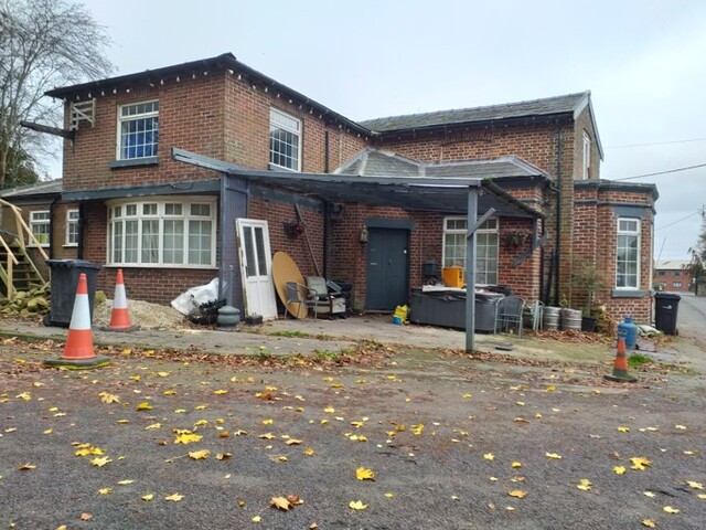 Chain & Gate, North Rode Chain & Gate, North Rode