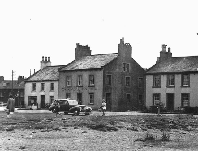 The Grapes, Allonby