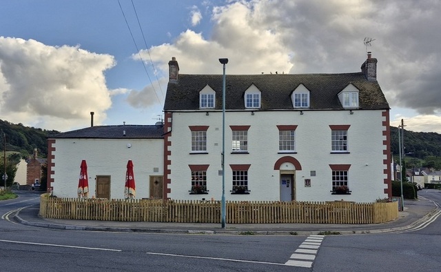 Kings Head, Kings Stanley Kings Head, Kings Stanley