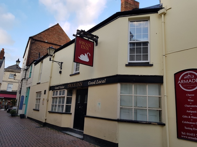 Swan Inn, Stroud