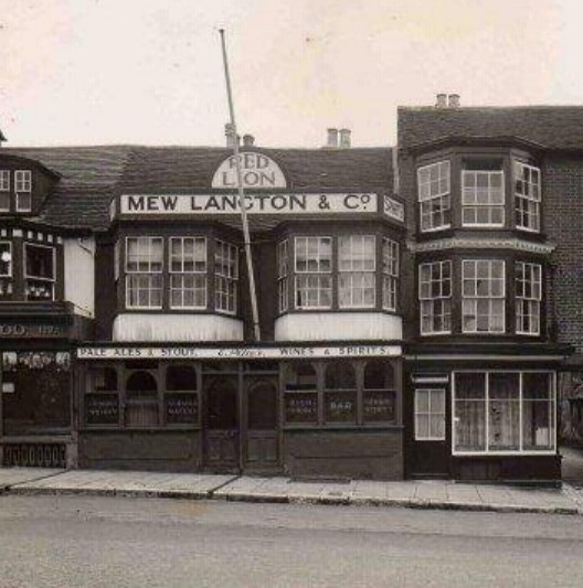Red Lion, Lymington