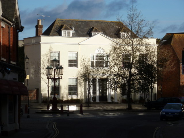 Crown Hotel, Ringwood