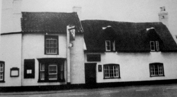 The Bell, Moulton