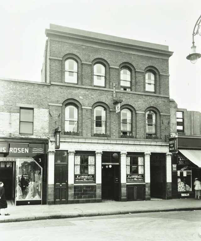 Guy Earl Of Warwick, Poplar