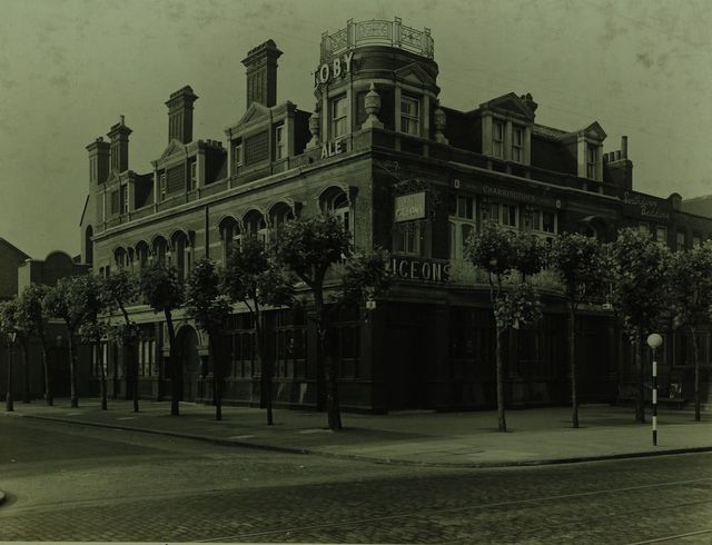 The Pigeons, Stratford The Pigeons, Stratford