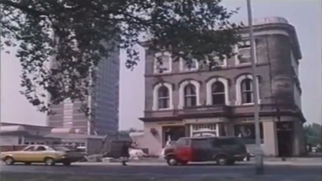 Downs Hotel, Clapton, E5