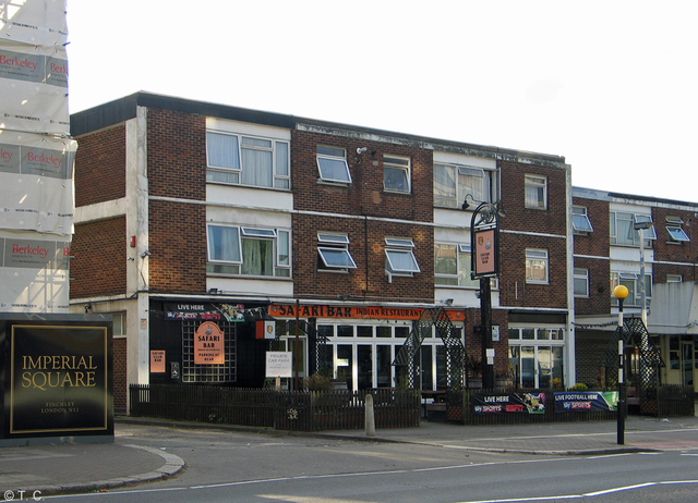 Swan & Pyramids, North Finchley Swan & Pyramids, North Finchley
