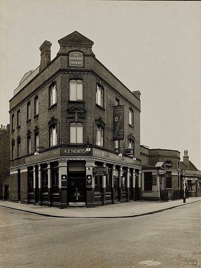 Railway Tavern, Tottenham, N17 Railway Tavern, Tottenham, N17