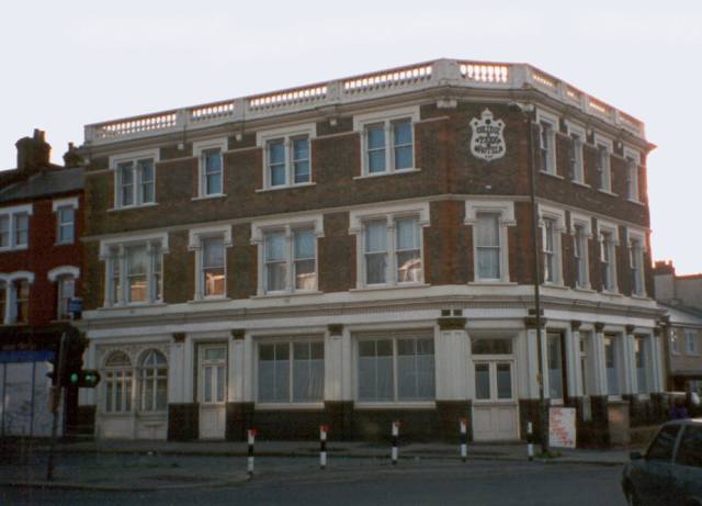 College Park Hotel, Willesden College Park Hotel, Willesden