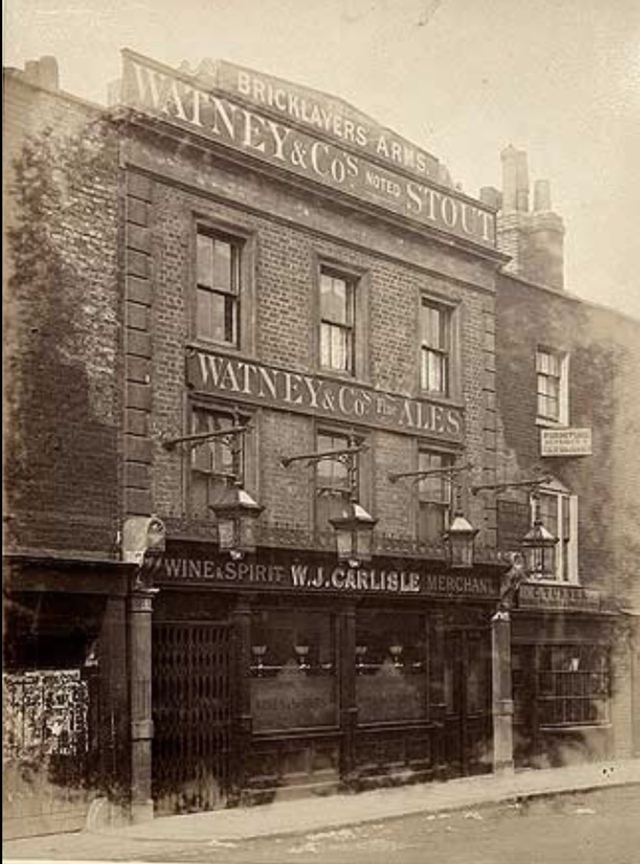 Bricklayers Arms, Kennington