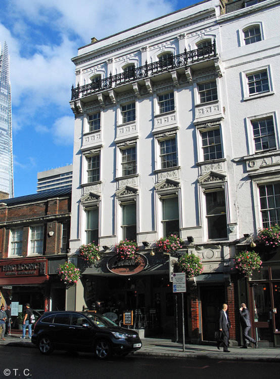 Dun Horse, Southwark Dun Horse, Southwark