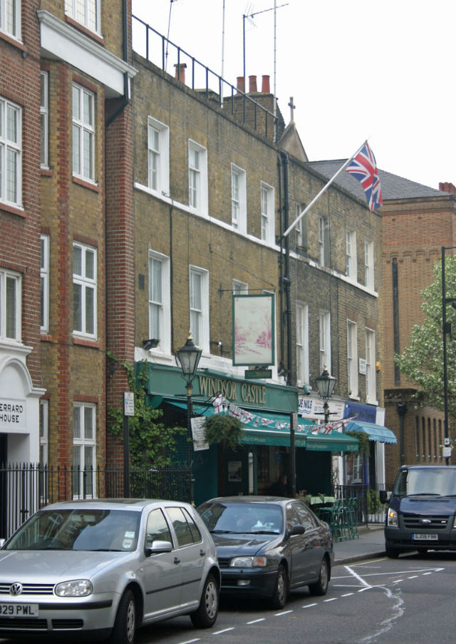 Windsor Castle, Mayfair