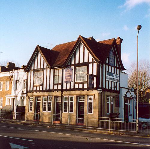 Oxford & Cambridge, Hammersmith Oxford & Cambridge, Hammersmith