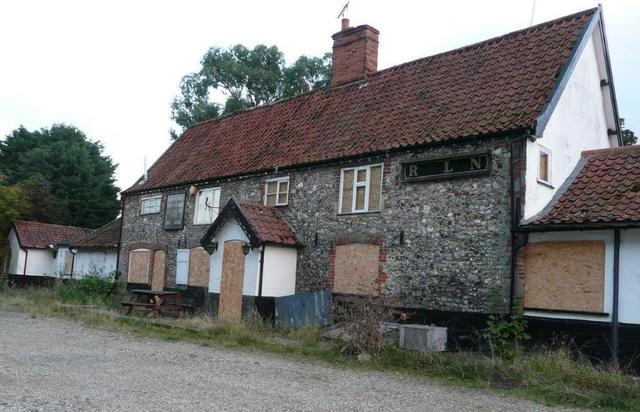 Red Lion, Caston