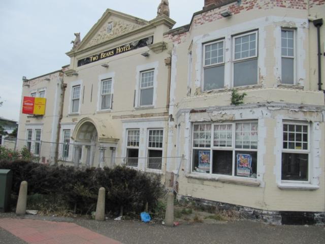Two Bears, Great Yarmouth