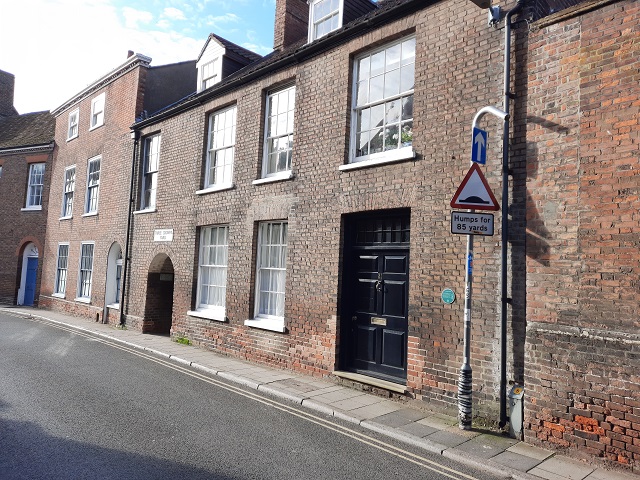 Three Crowns, Kings Lynn