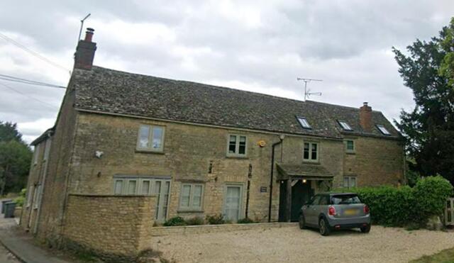 Merry Horn, Curbridge