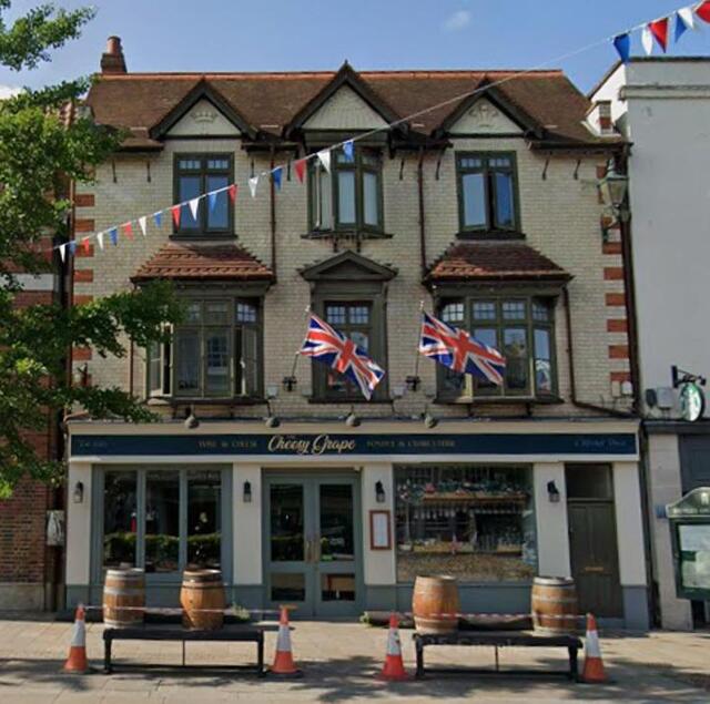 The Feathers, Henley