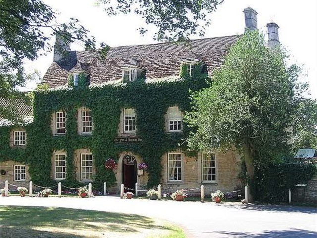 Fox & Hounds, Exton