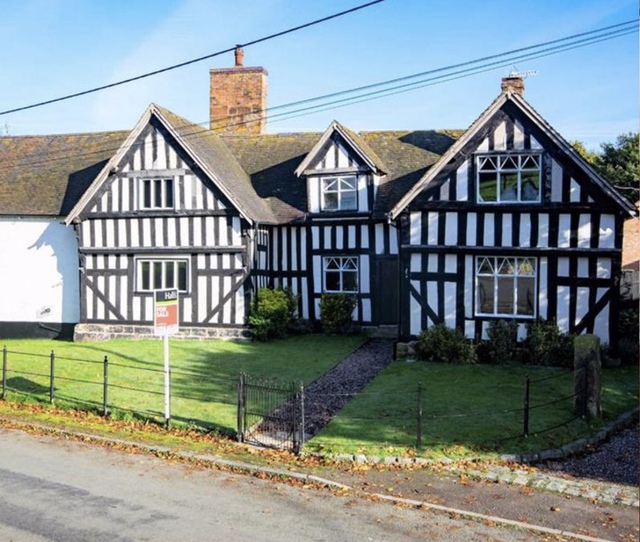 Royal Oak, Bletchley