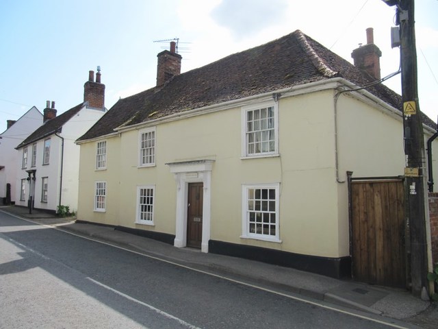 The Crown, Bures