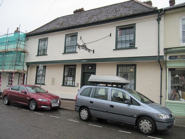 Half Moon, Clare