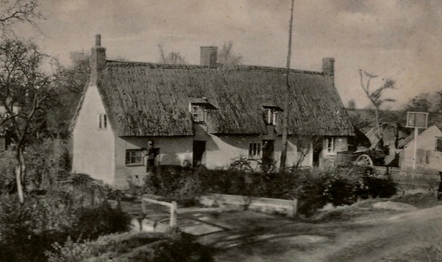 White Horse, Hundon