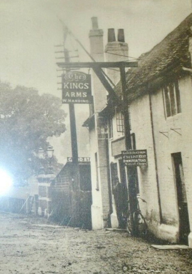 Kings Arms, Cobham