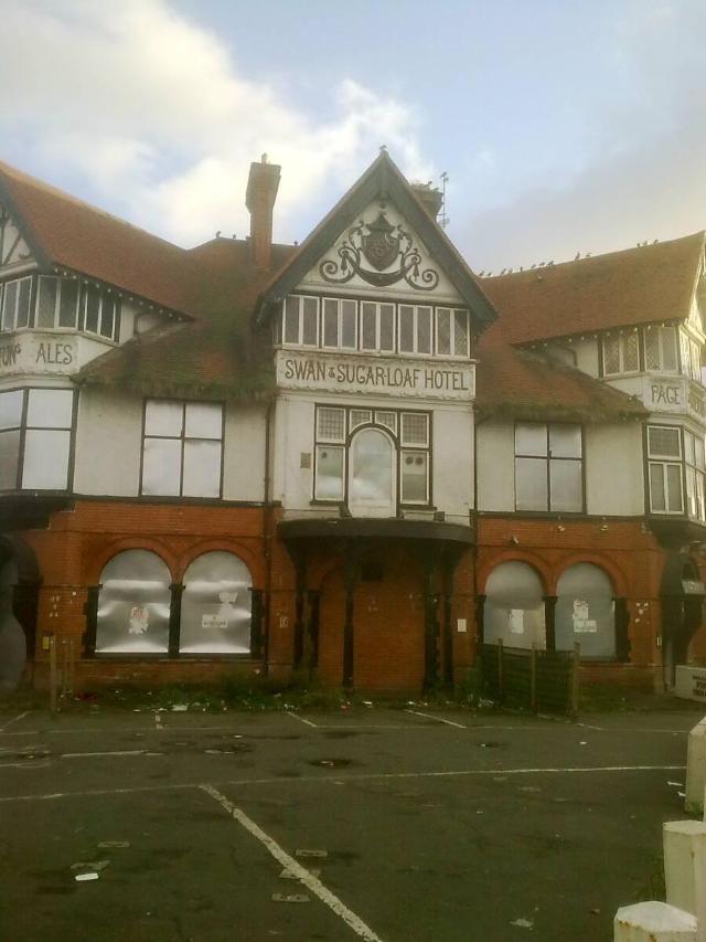 Swan & Sugarloaf, Croydon