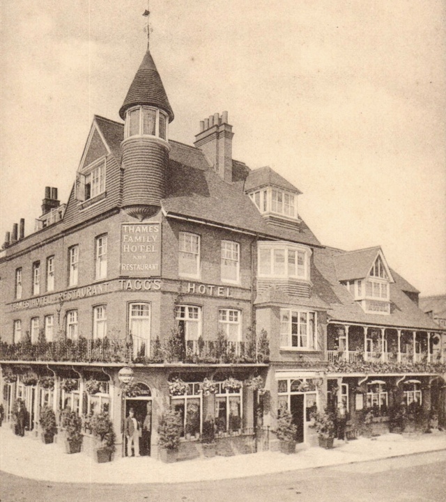 Streets Of London, East Molesey