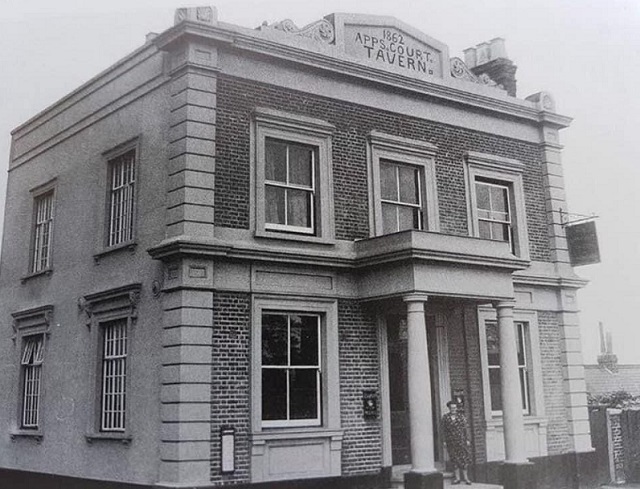 Apps Court Tavern, Walton On Thames