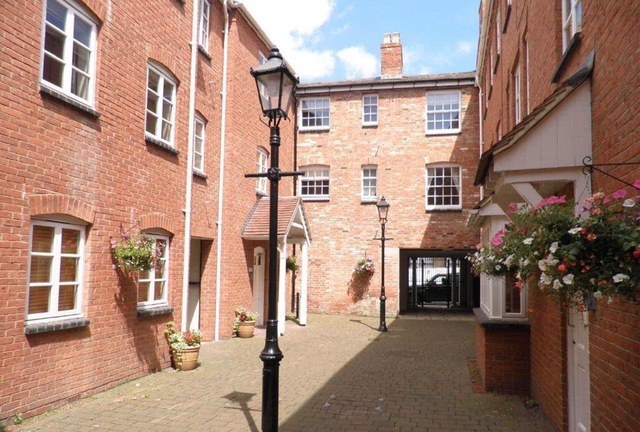 Woolpack Hotel, Warwick