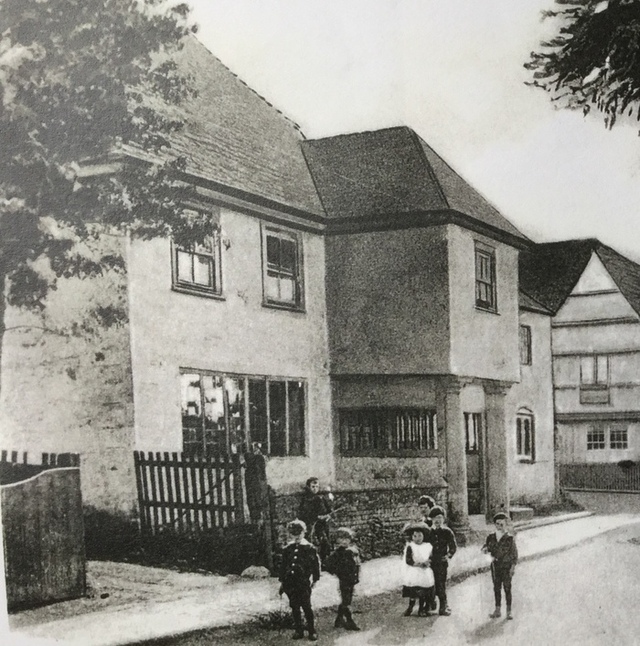 Red Lion, Bromham