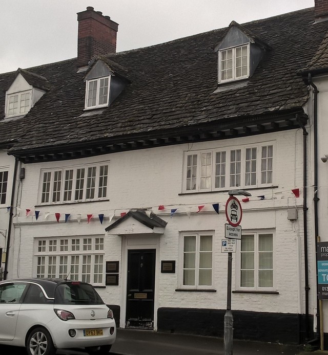Red Lion, Highworth