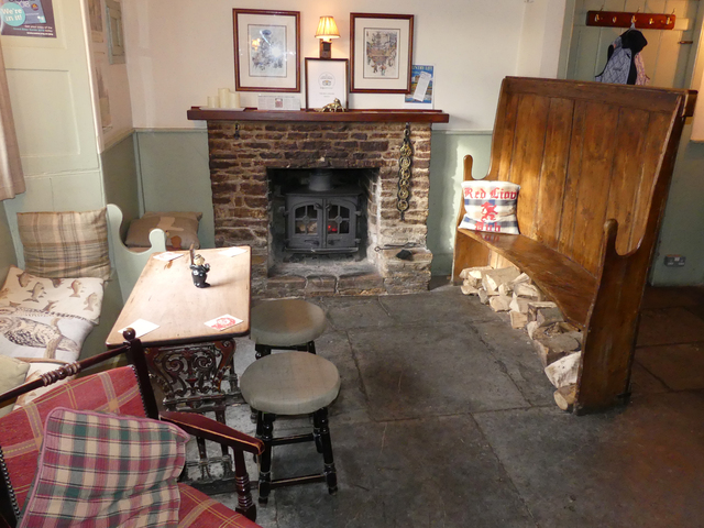 Red Lion, Kilmington