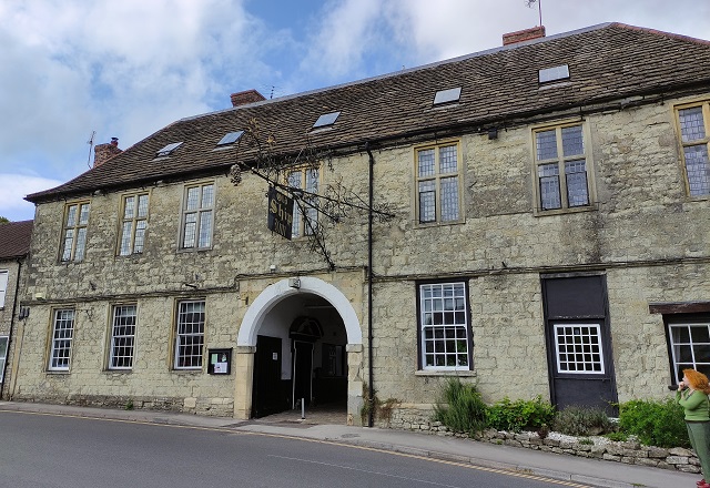 Old Ship, Mere Old Ship, Mere