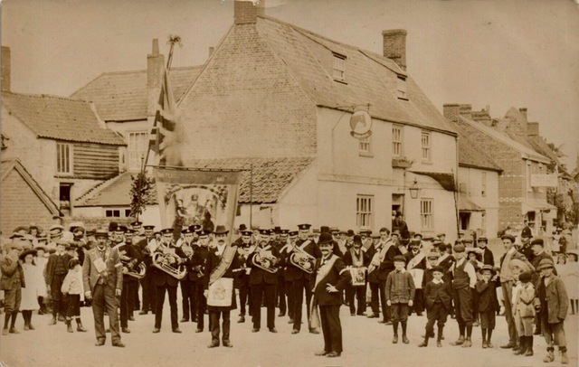 Nags Head, Urchfont