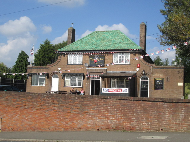 Top Bell, Lye